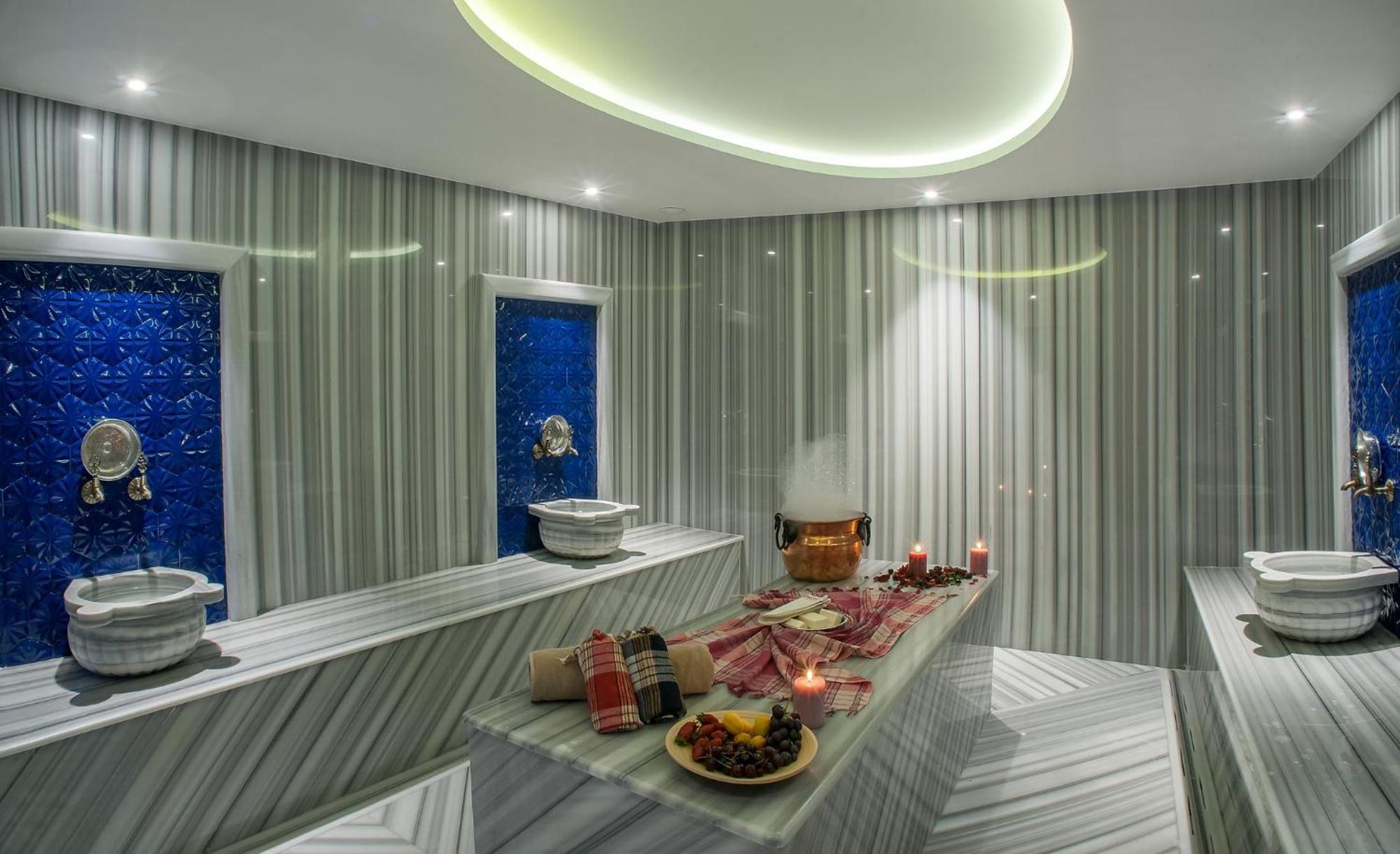 Holiday Inn Istanbul - Tuzla Bay By Ihg Esterno foto