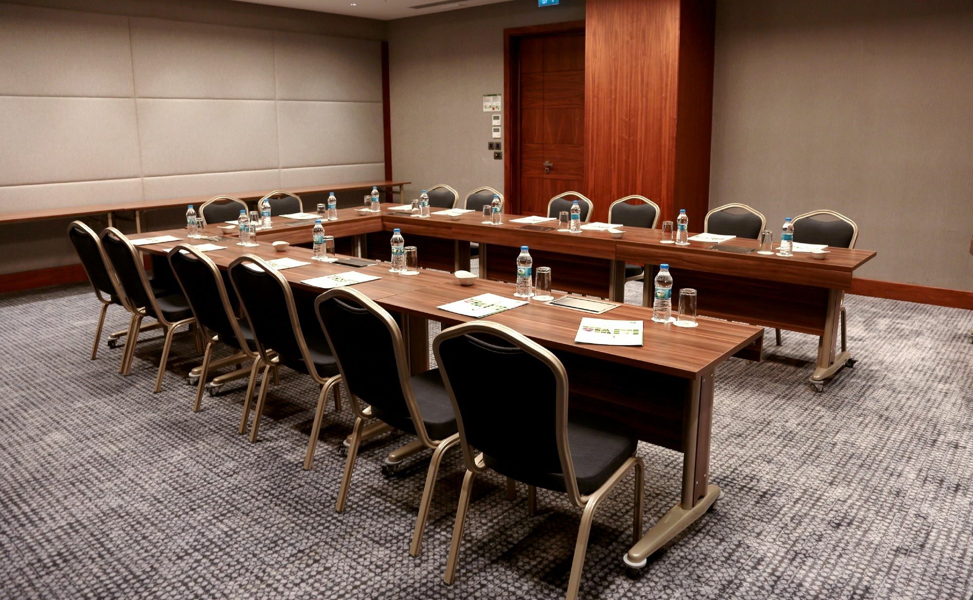 Holiday Inn Istanbul - Tuzla Bay By Ihg Esterno foto